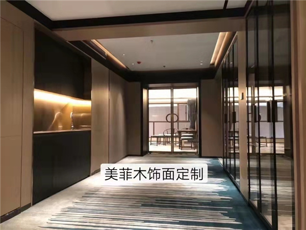 裝修設(shè)計(jì)中運(yùn)用木飾面的實(shí)例有哪些？